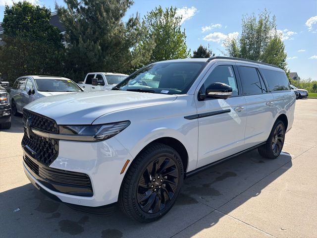 New 2026 Lincoln Navigator L Reserve w/ Jet Appearance Package AWD/4WD image 10