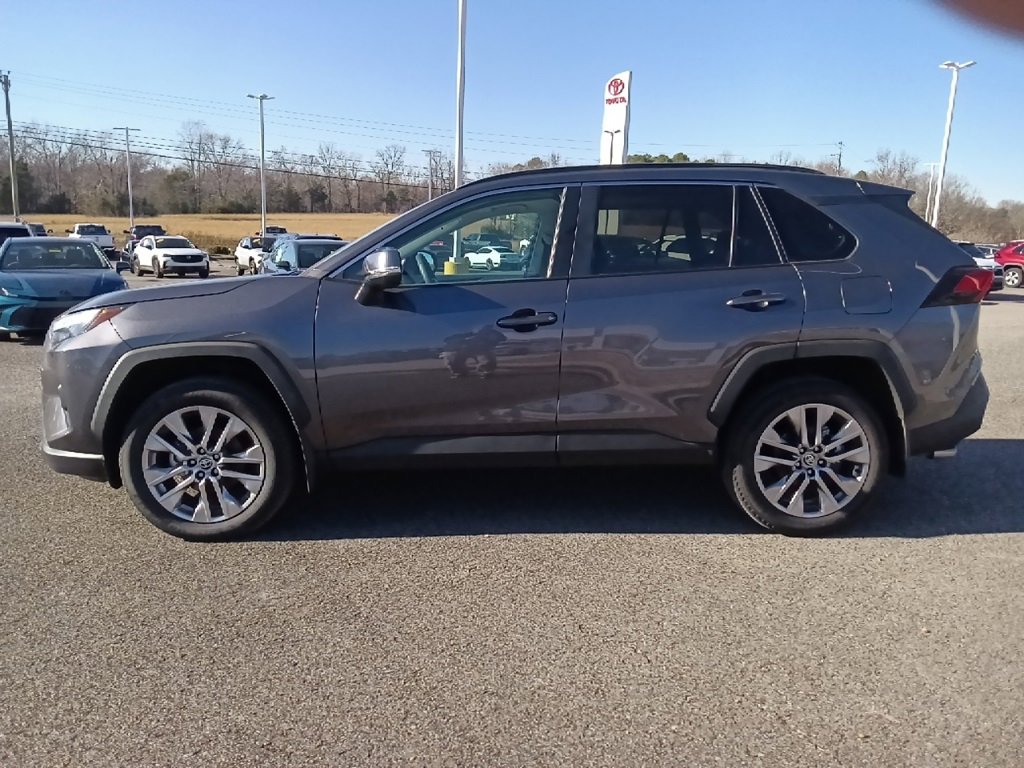 Used 2024 Toyota RAV4 XLE Premium image 6