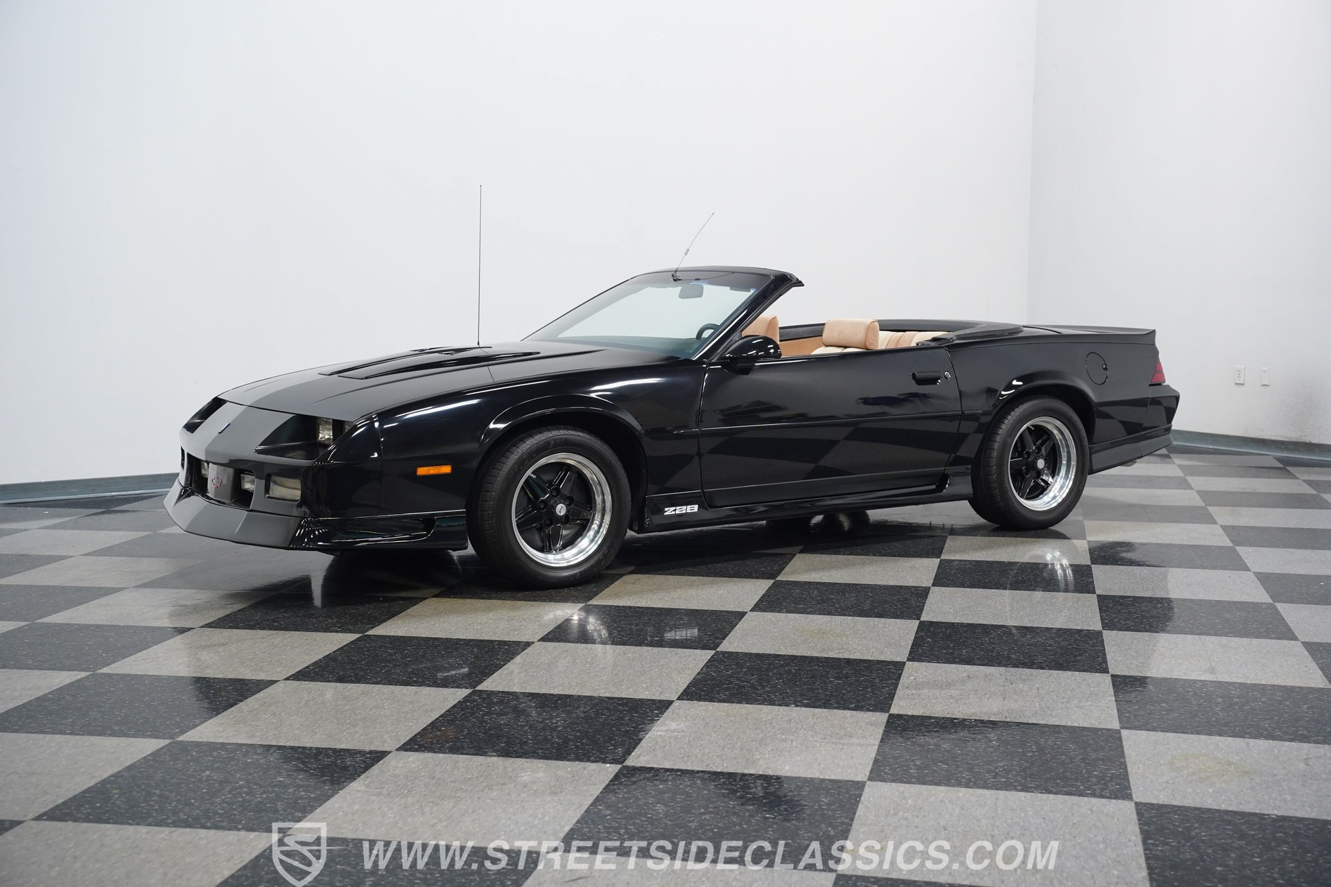 Used 1991 Chevrolet Camaro Z28 RWD image 7