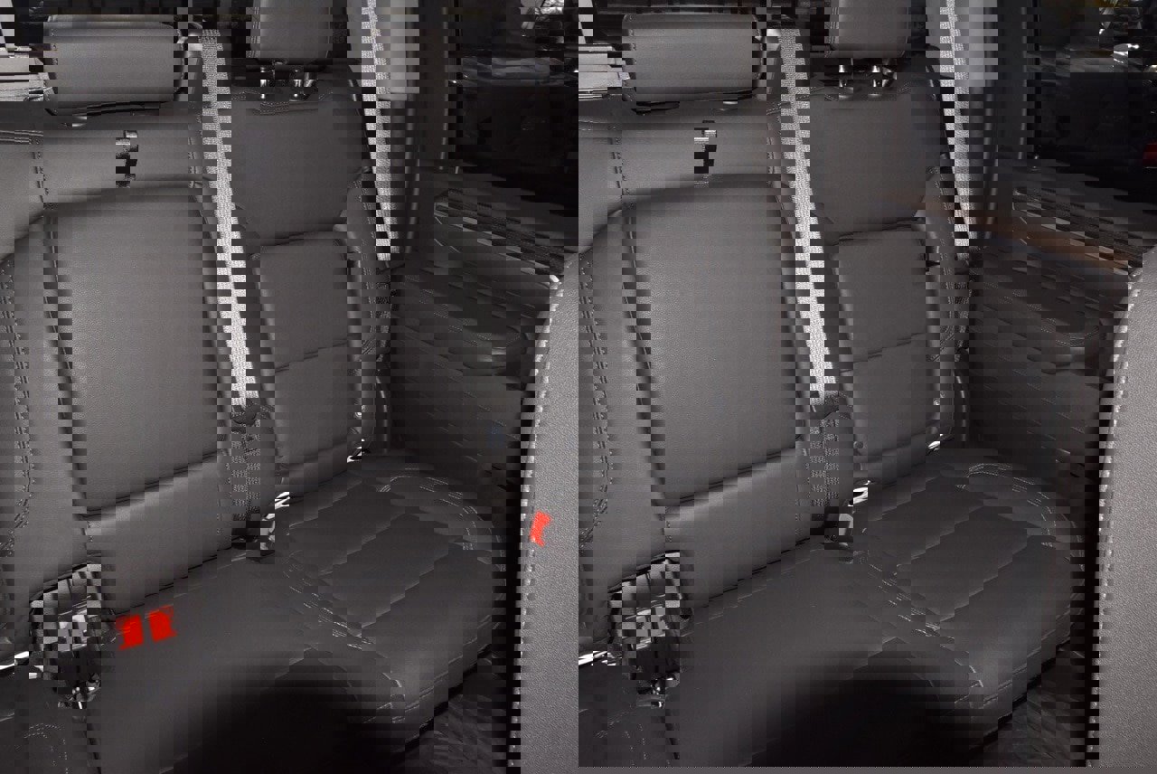 Used 2025 Chevrolet Silverado 2500 LT w/ Safety Package image 21