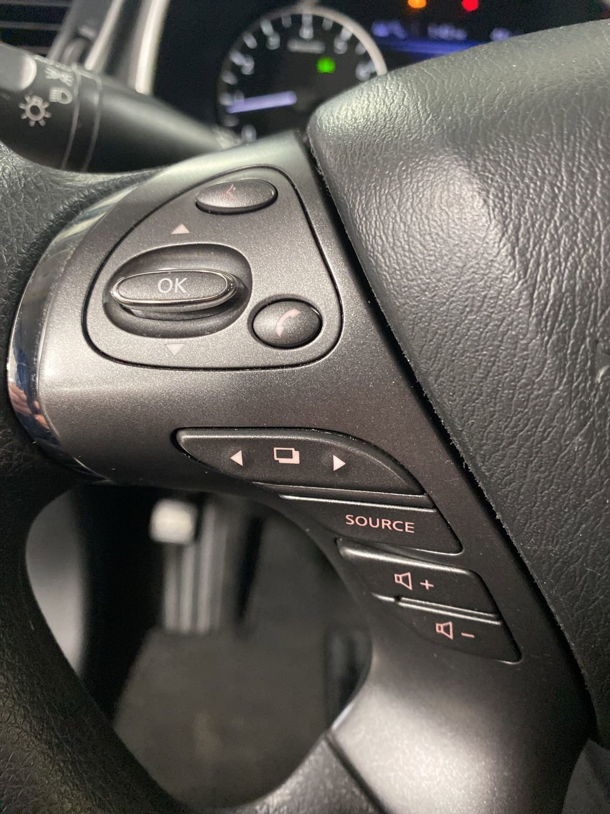 Certified 2023 Nissan Murano S image 9