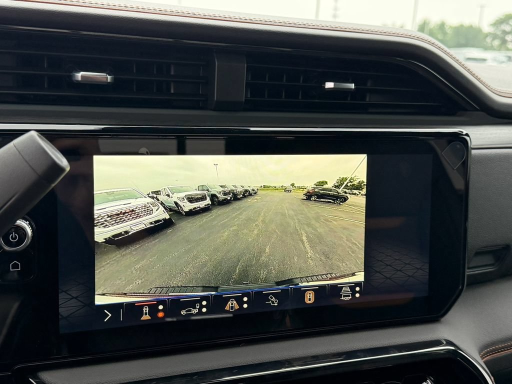 New 2026 GMC Sierra 2500 AT4 w/ AT4 Premium Plus Package AWD/4WD image 39