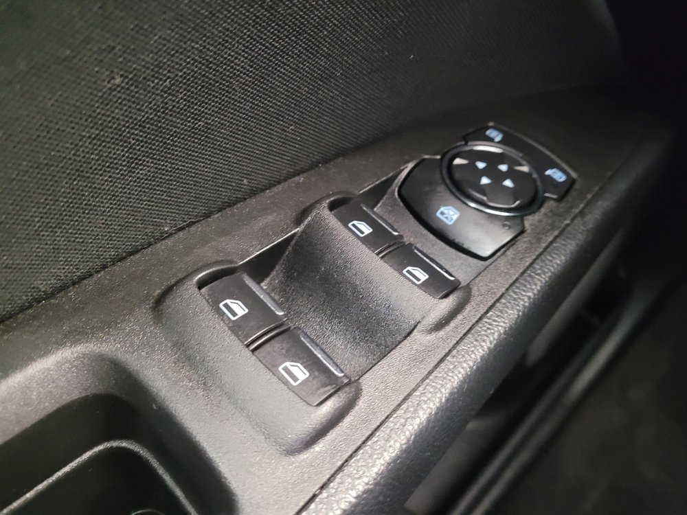 Used 2020 Ford Fusion SE image 27