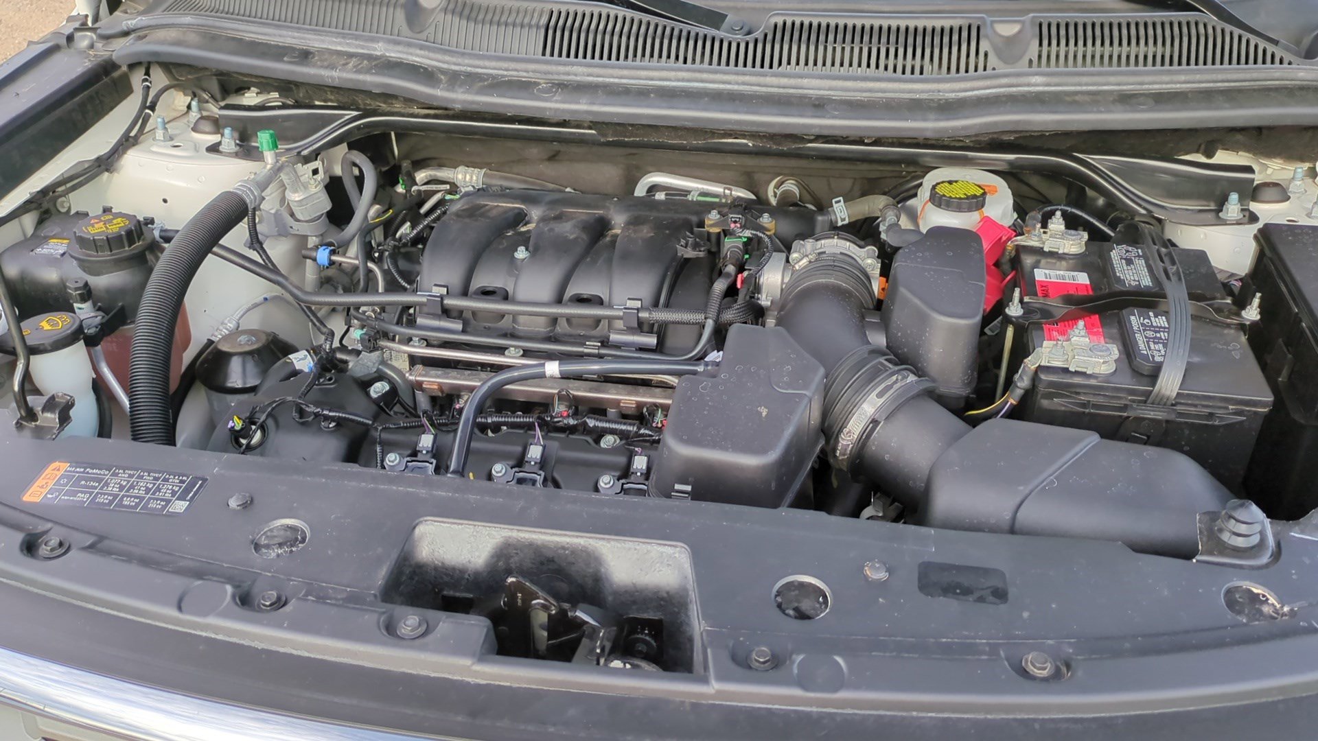 Used 2018 Ford Explorer XLT w/ Equipment Group 202A image 34