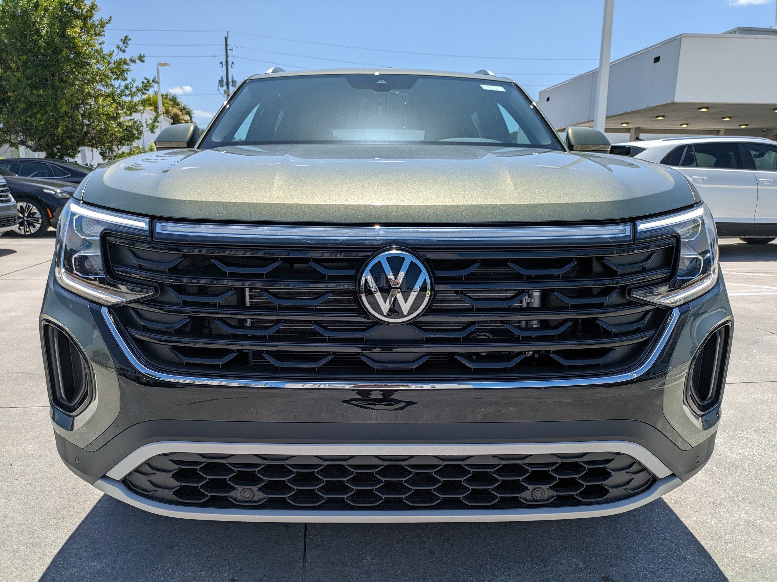 New 2026 Volkswagen Atlas Cross Sport SE FWD image 9