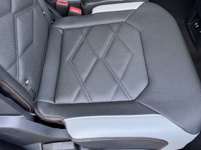 Used 2024 Volkswagen Atlas Peak Edition SE image 59