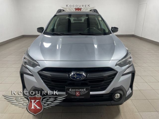 Used 2023 Subaru Outback Premium image 2