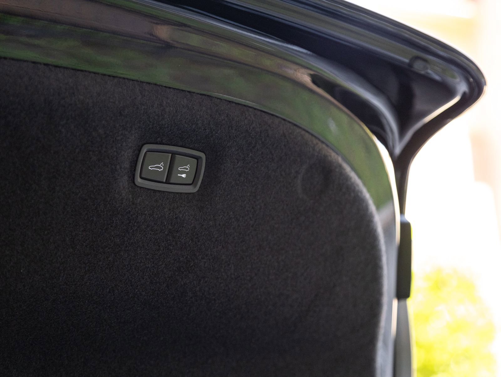 New 2026 Porsche Taycan 4S image 30