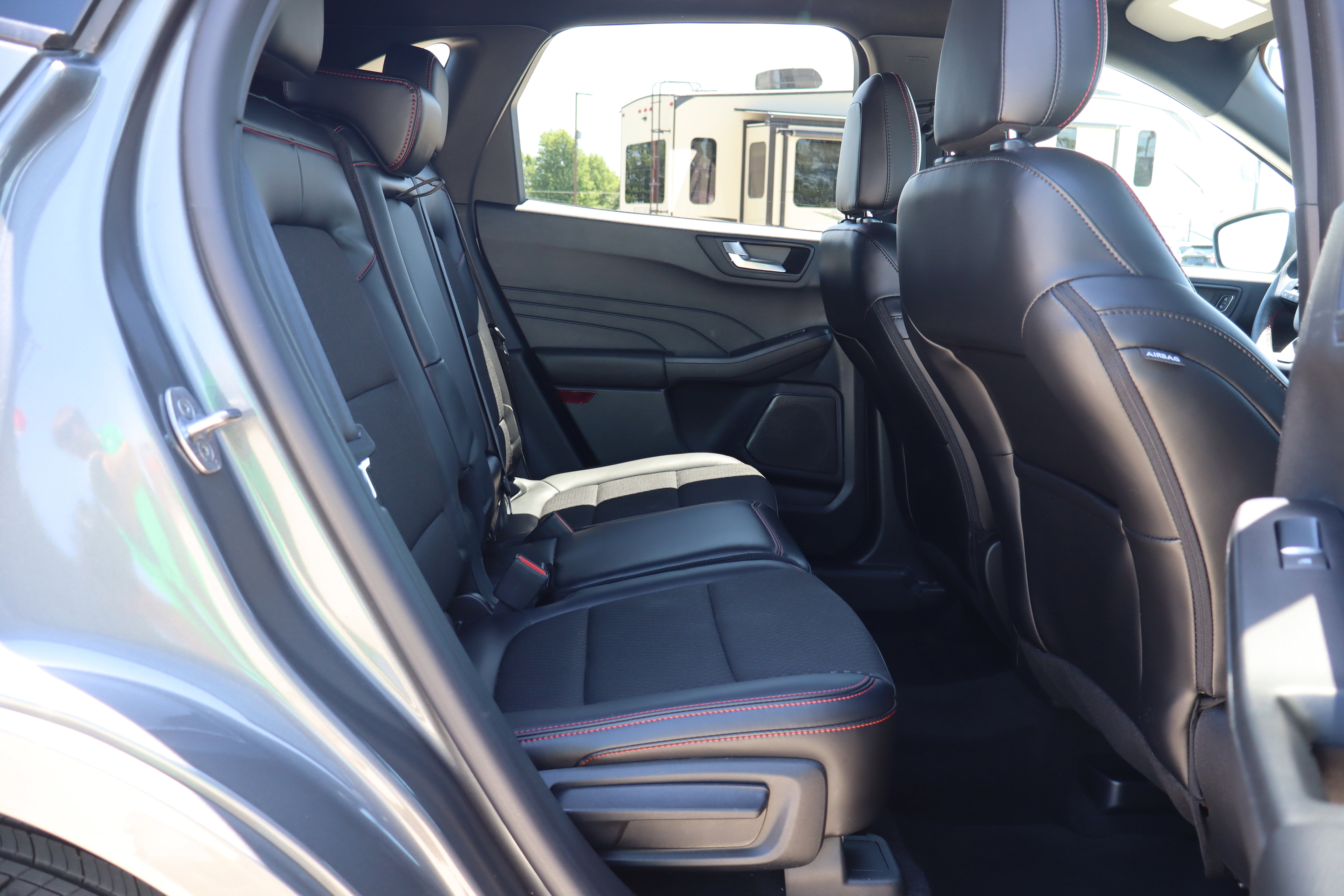 Used 2024 Ford Escape ST-Line w/ Tech Pack #1 AWD/4WD image 12