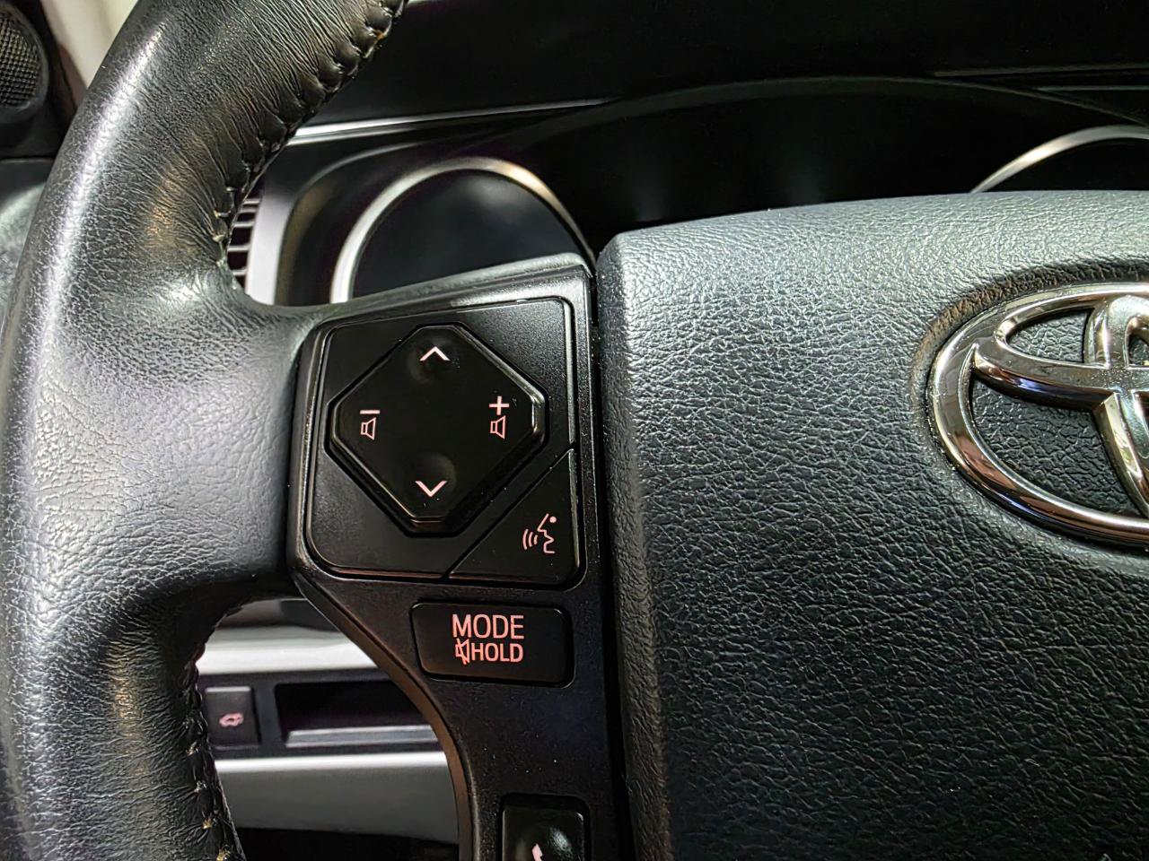 Used 2018 Toyota Sequoia Limited w/ Safety & Convenience Package AWD/4WD image 34