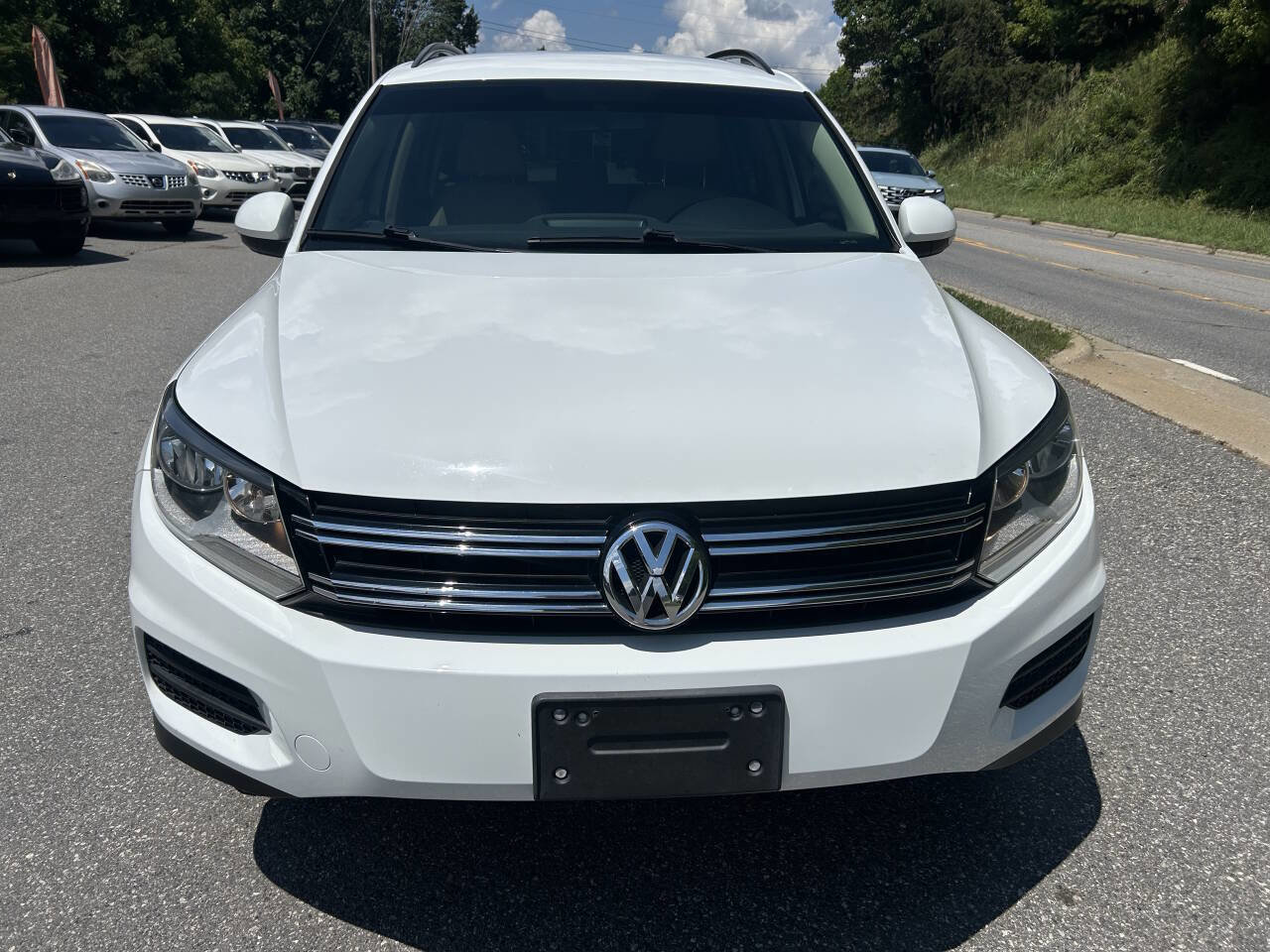 Used 2015 Volkswagen Tiguan SE image 13