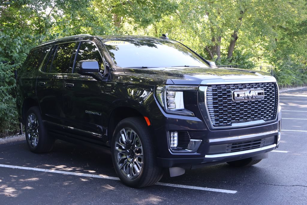 Certified 2024 GMC Yukon Denali Ultimate w/ LPO, Floor Liner Package AWD/4WD image 13