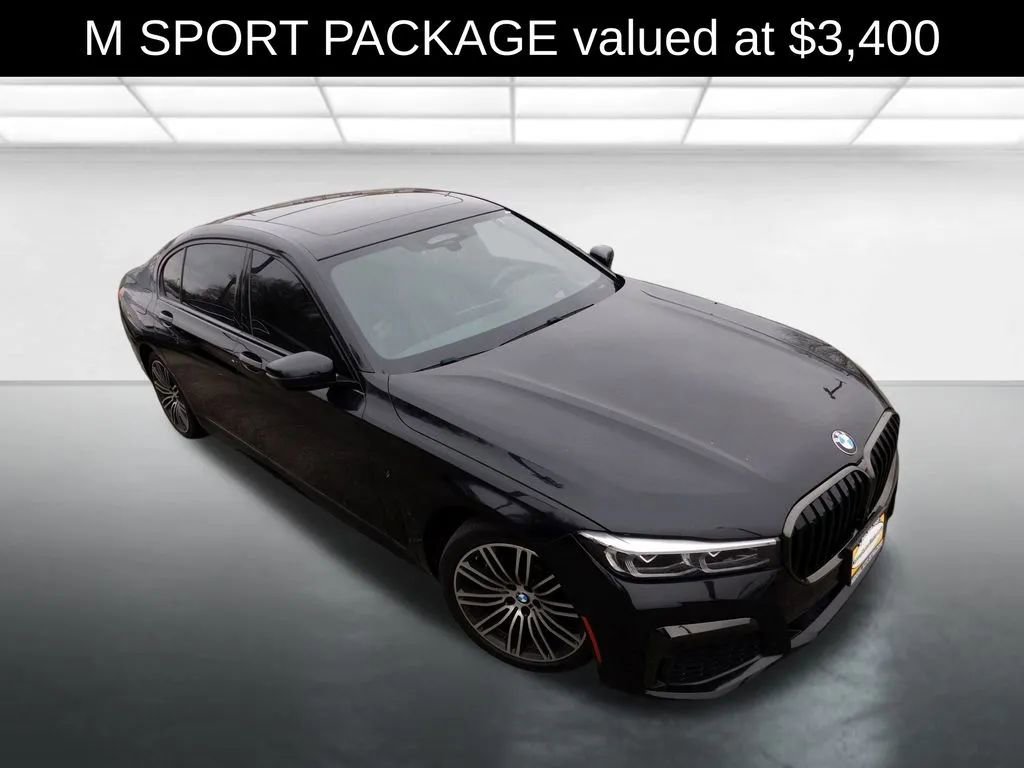 Used 2022 BMW 740i xDrive w/ M Sport Package AWD/4WD image 2