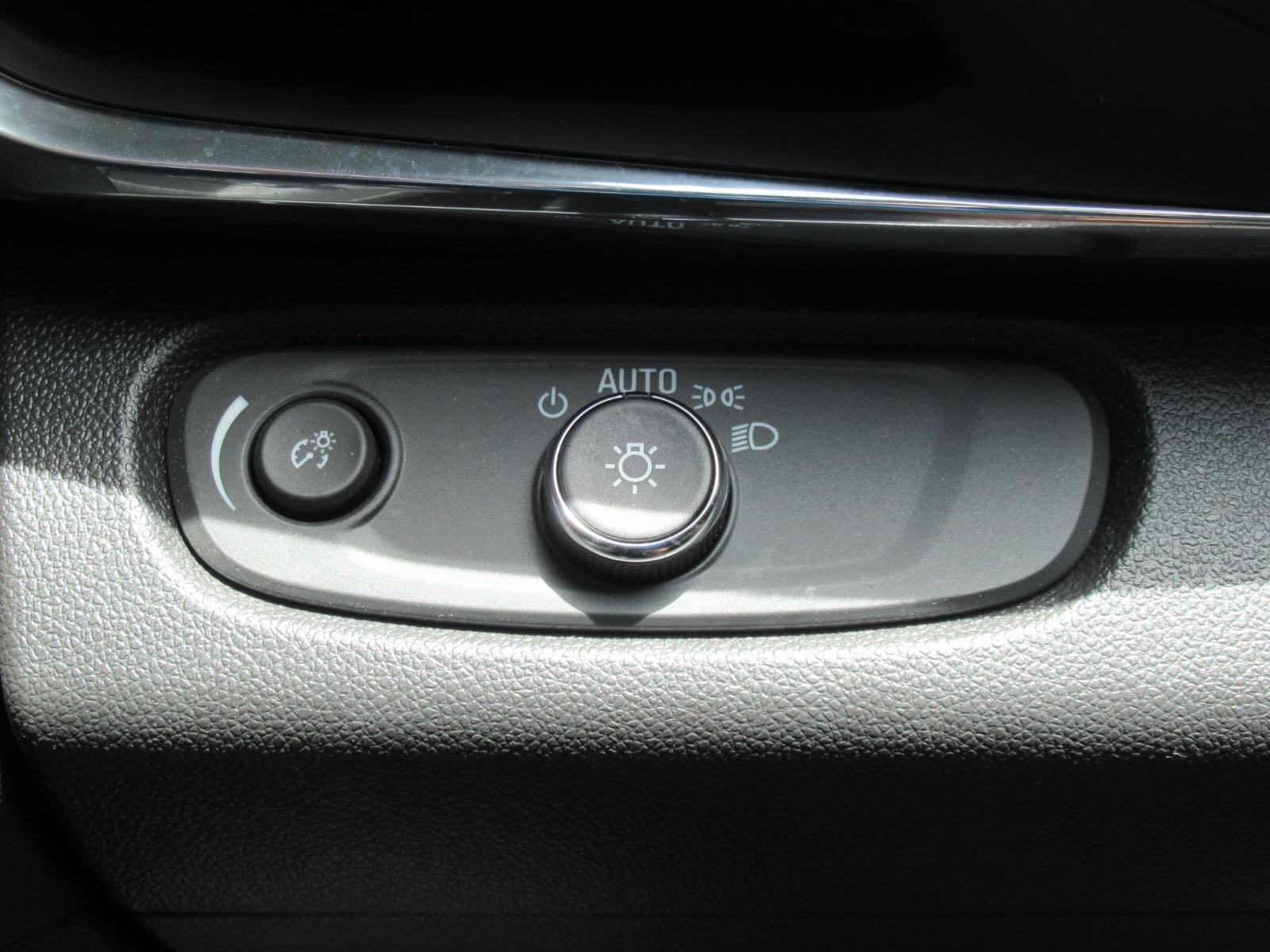 Used 2024 Buick Envista Preferred w/ Convenience I Package FWD image 21