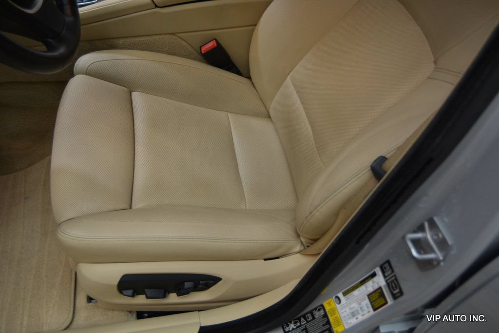 Used 2014 BMW 550i xDrive Sedan AWD/4WD image 15