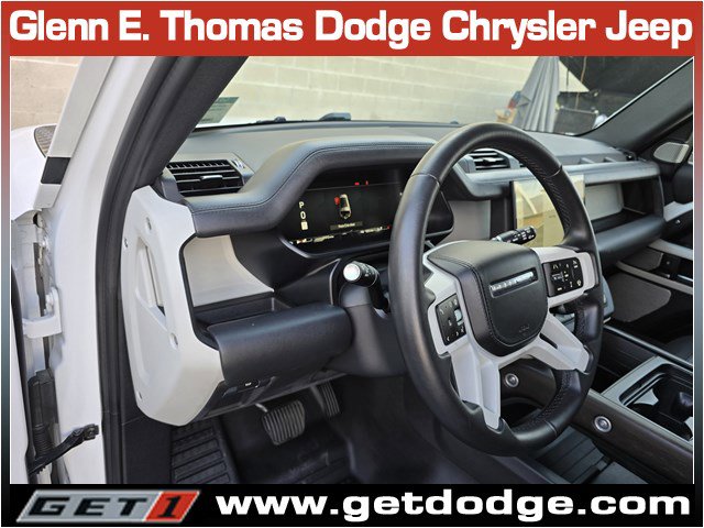 Used 2024 Land Rover Defender 130 X-Dynamic SE image 13