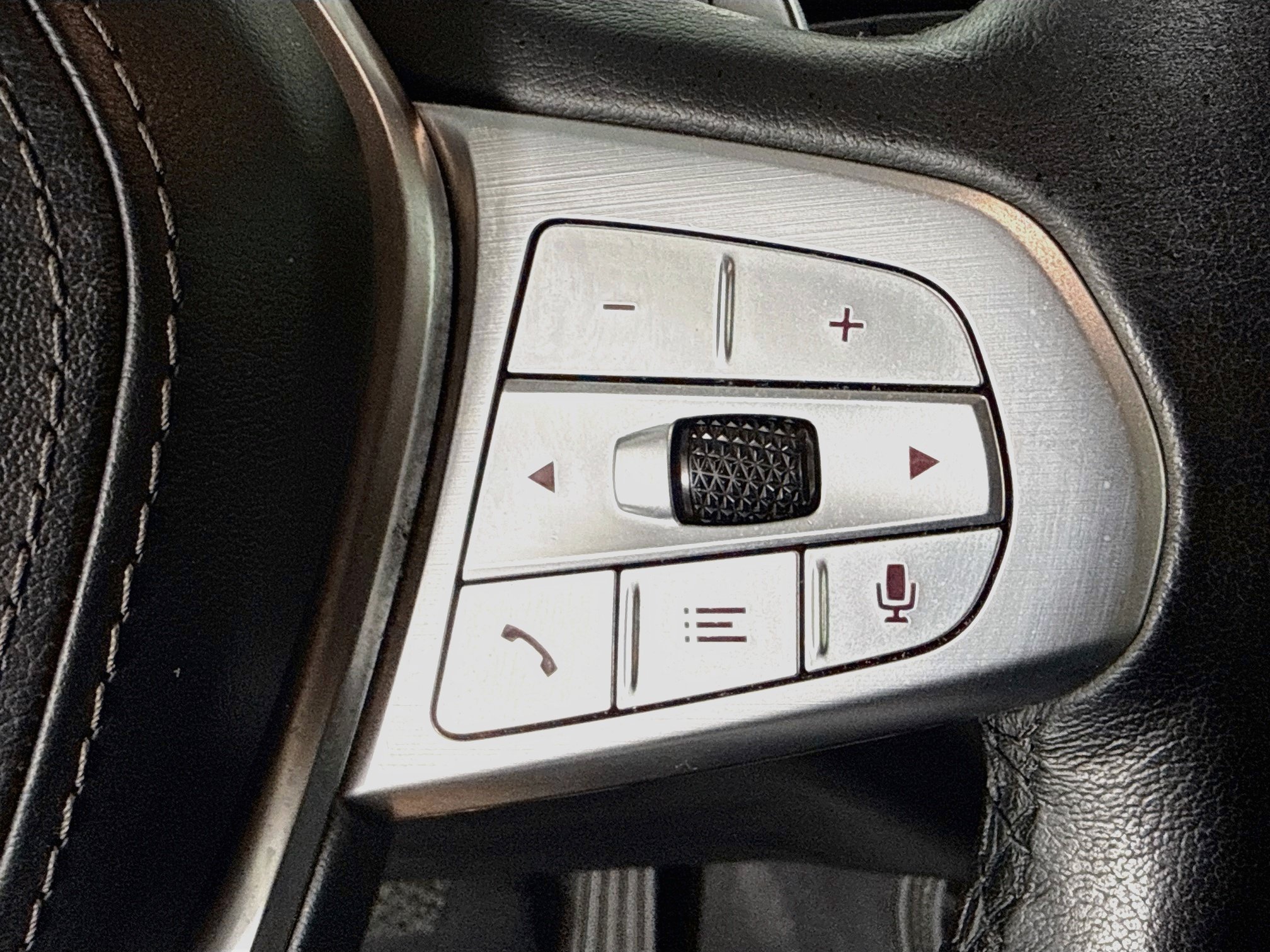 Used 2025 BMW X7 xDrive40i AWD/4WD image 15
