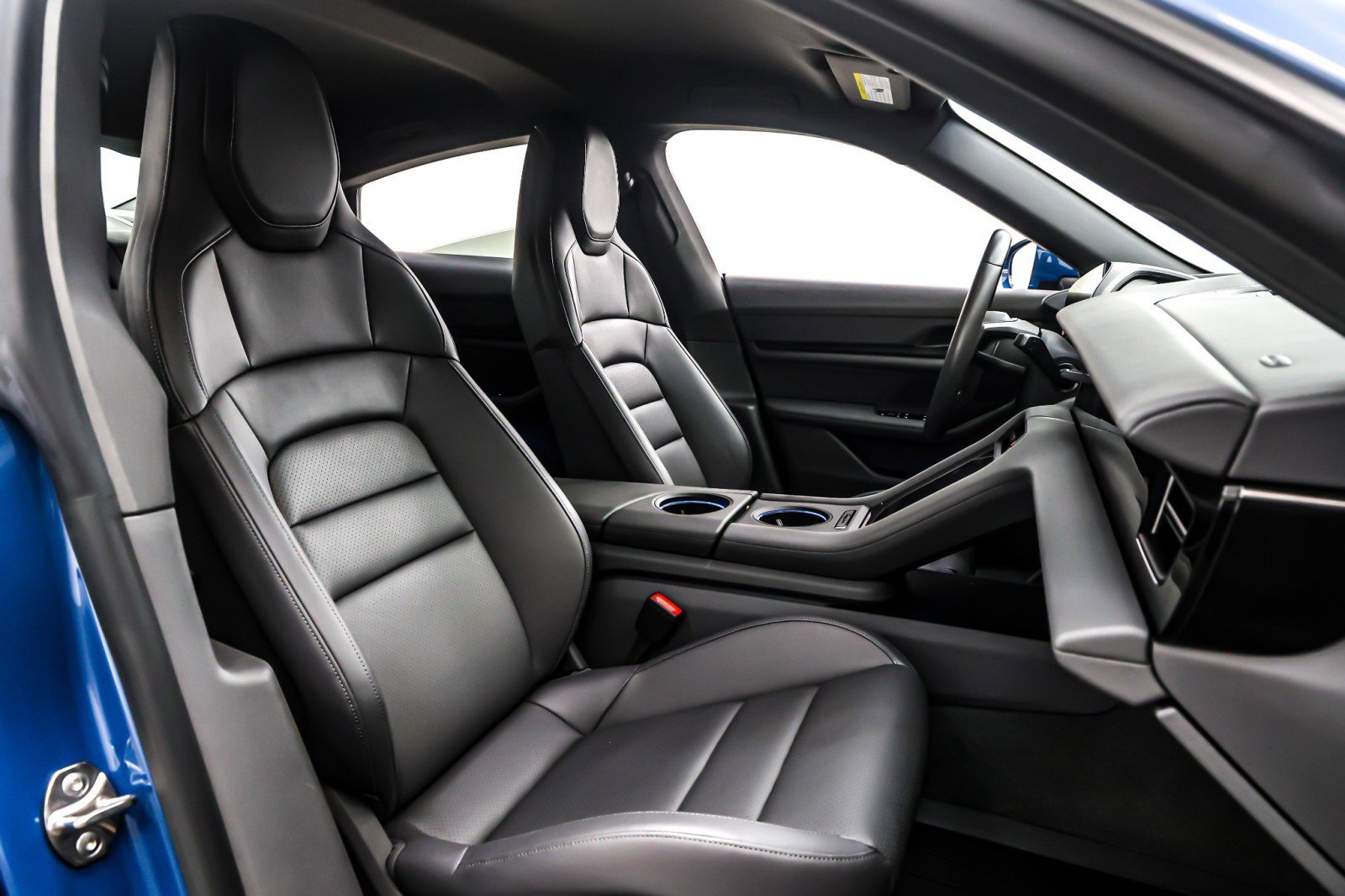 Used 2023 Porsche Taycan RWD image 8