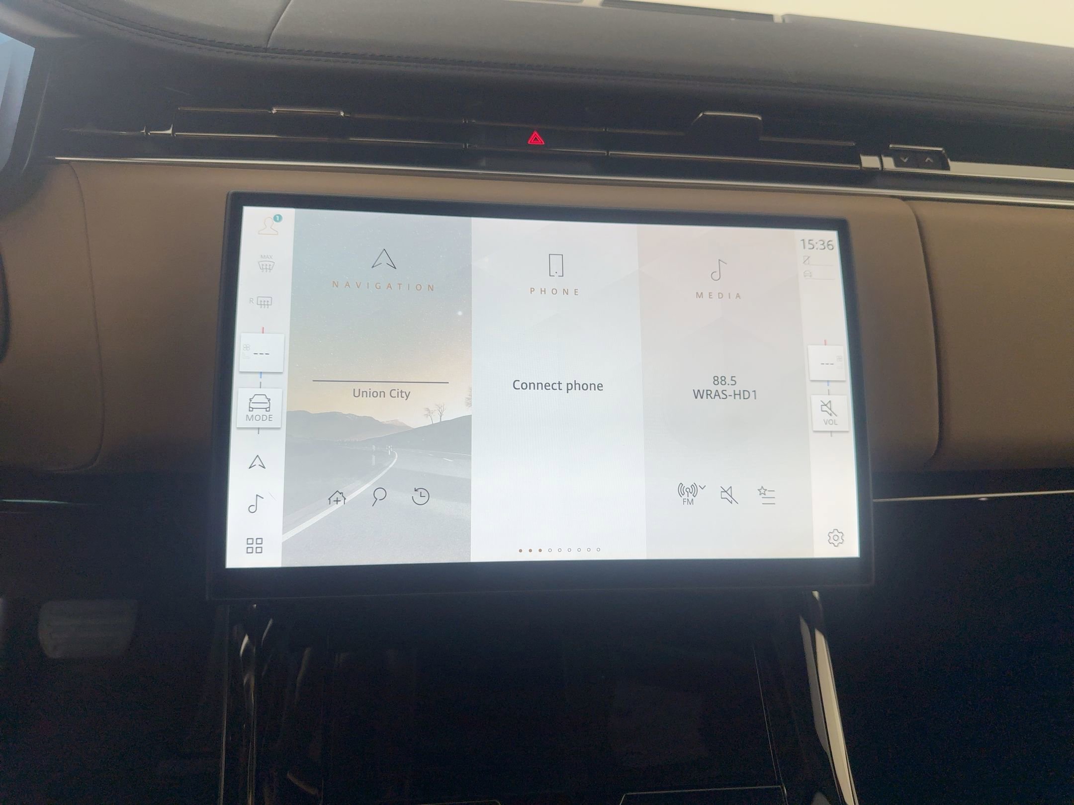 New 2025 Land Rover Range Rover Sport SE image 20