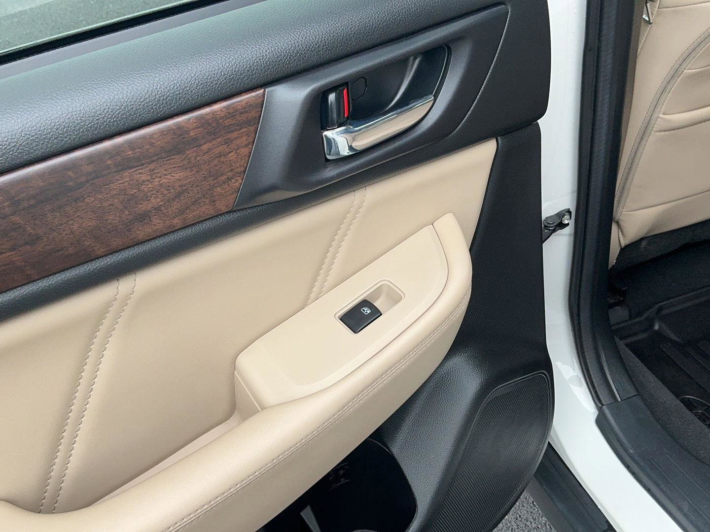 Used 2019 Subaru Outback 2.5i Limited AWD/4WD image 27