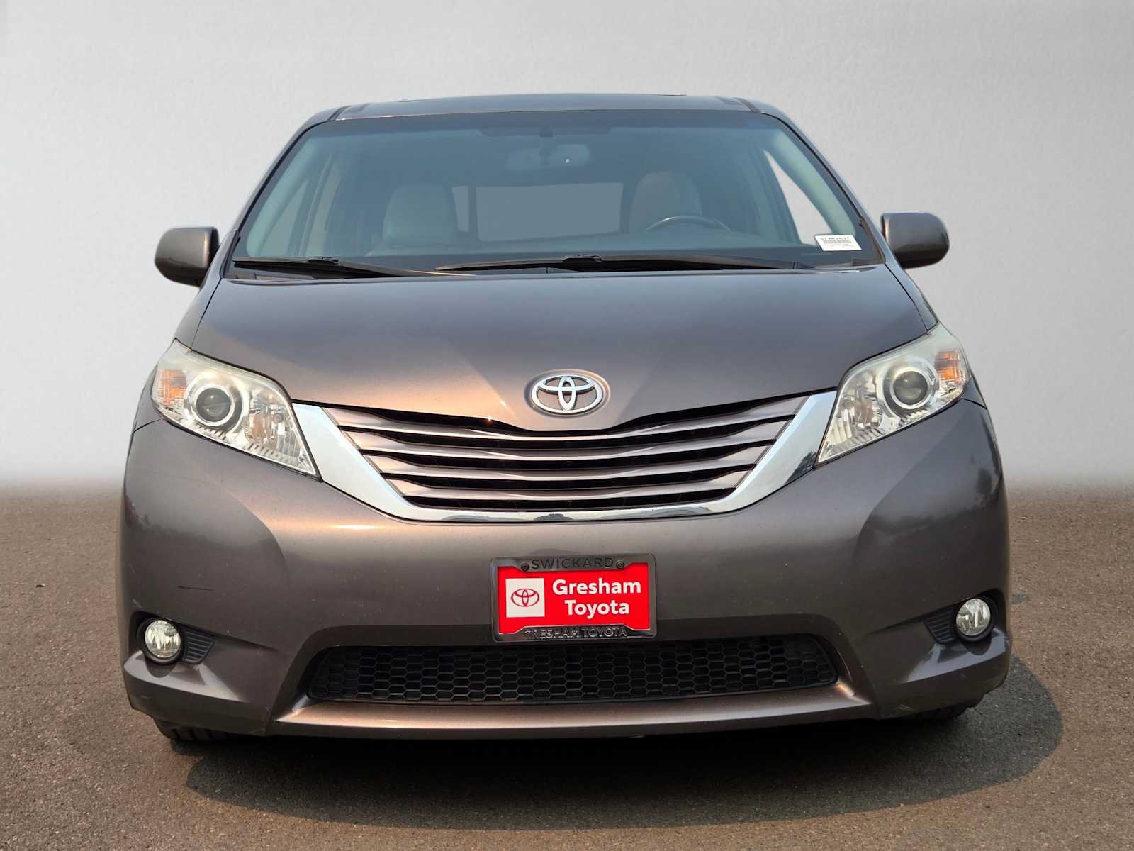 Used 2016 Toyota Sienna XLE Premium AWD/4WD image 8