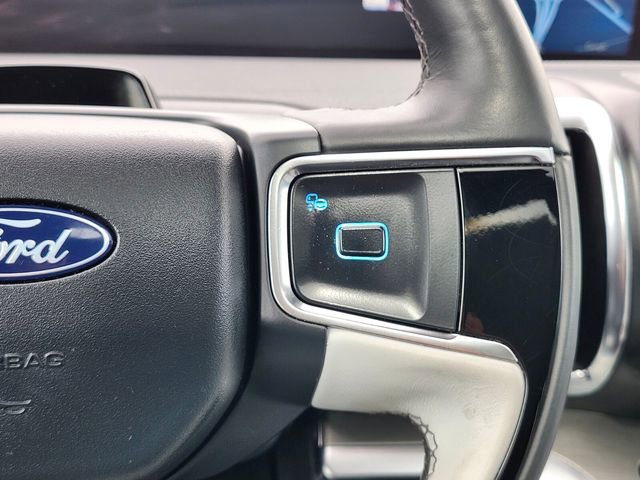 Certified 2025 Ford Expedition Max Platinum image 34