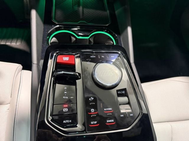 Used 2025 BMW M5 w/ Executive Package image 23