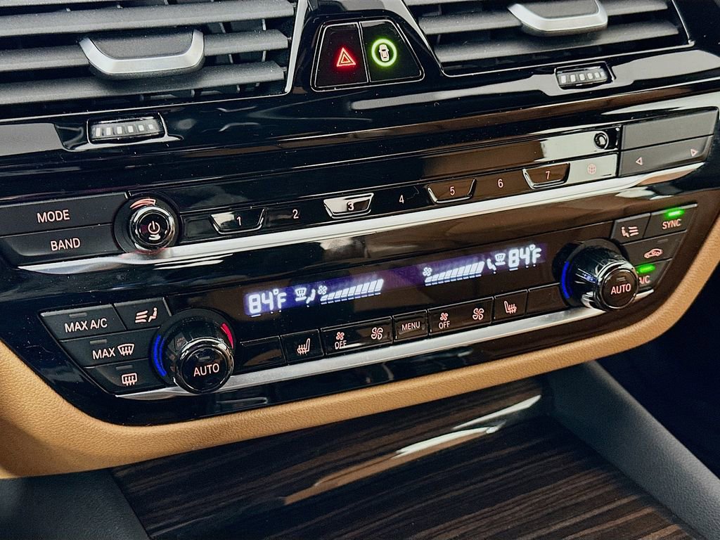 Used 2023 BMW 530i xDrive w/ Executive Package image 21