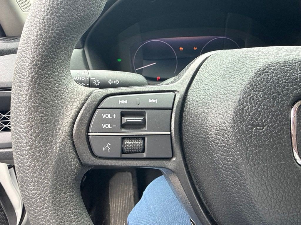 Certified 2025 Honda Accord SE image 16