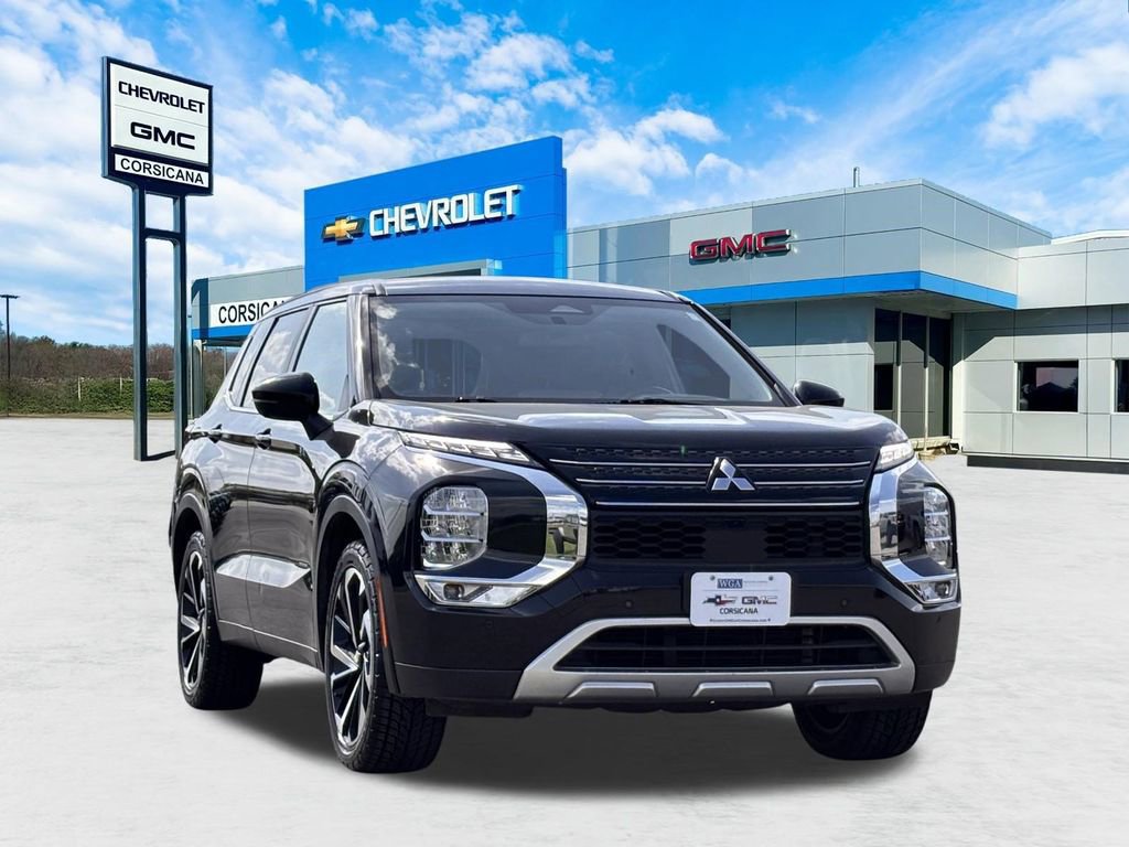 Used 2023 Mitsubishi Outlander SE