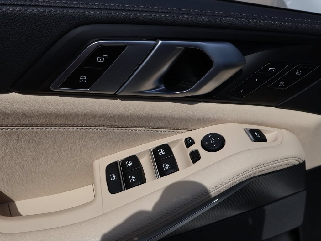 Used 2022 BMW X5 M50i w/ Executive Package AWD/4WD image 19
