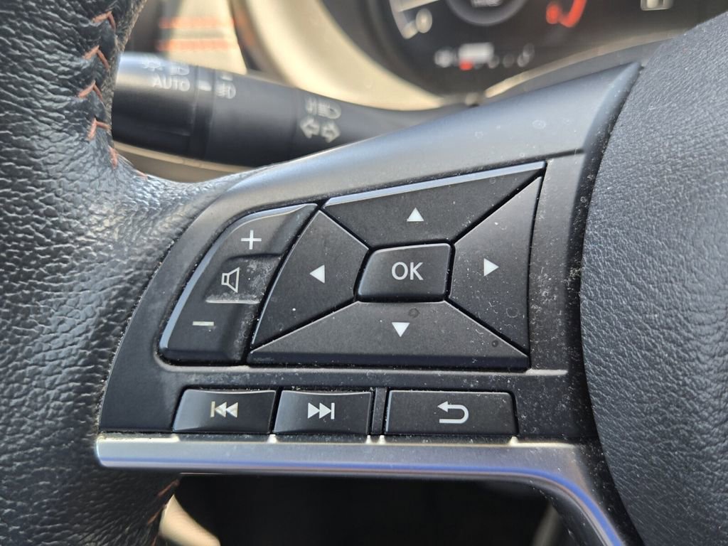 Used 2023 Nissan Kicks SR w/ SR Premium Package FWD image 25