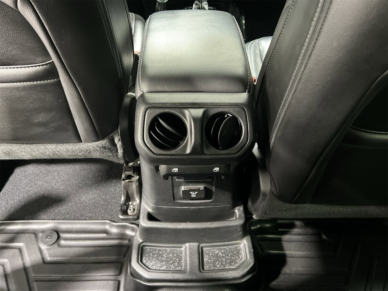 Used 2023 Jeep Wrangler Unlimited Sahara w/ Cold Weather Group image 21