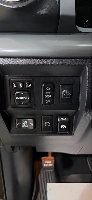 Used 2018 Toyota Tundra Platinum image 14