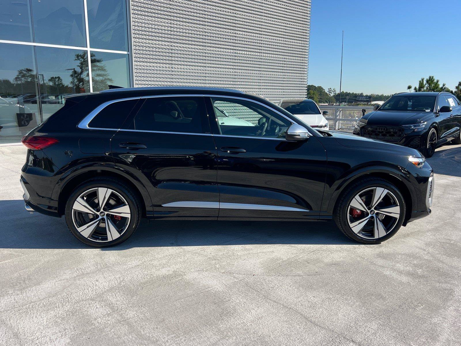 New 2026 Audi SQ5 Prestige AWD/4WD image 4
