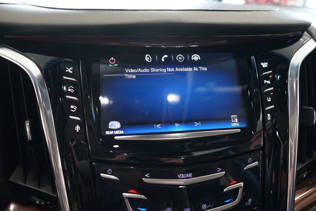 Used 2015 Cadillac Escalade Premium AWD/4WD image 42