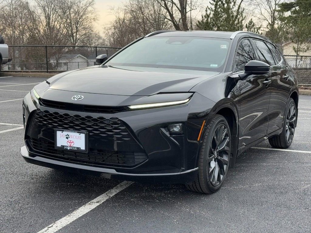 Certified 2025 Toyota Crown Signia w/ Advanced Technology Package image 11