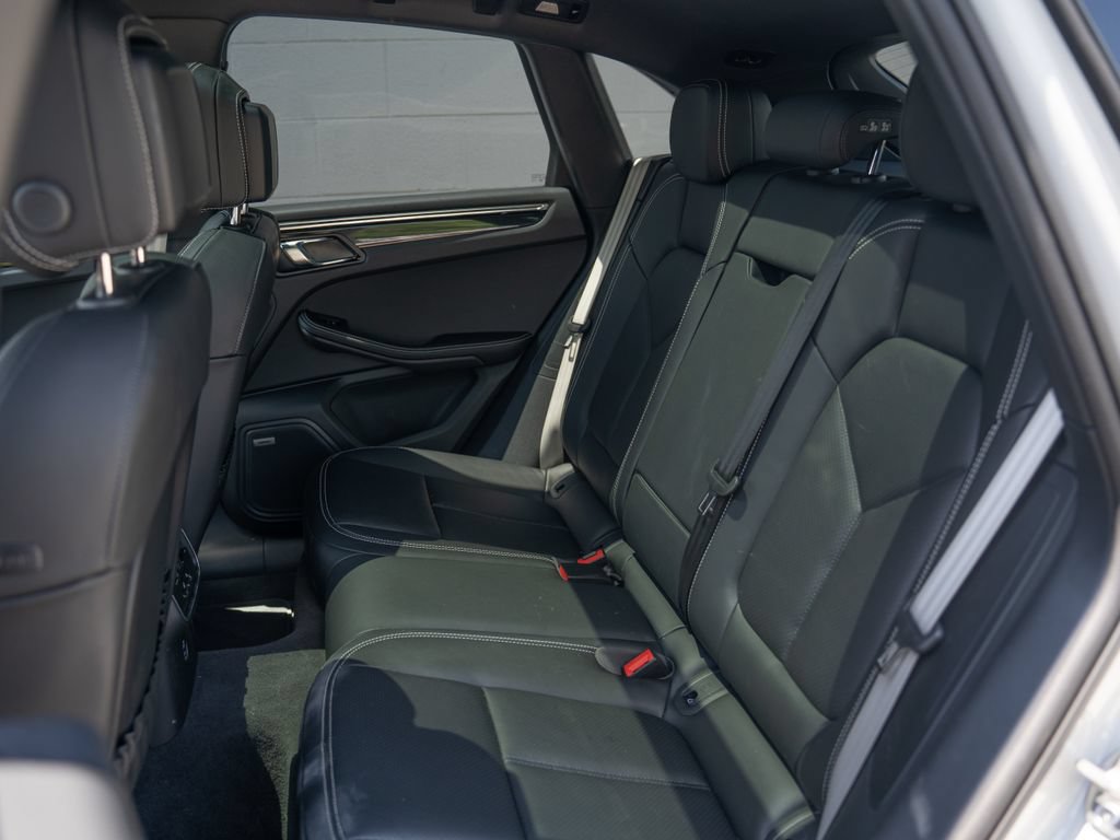 Used 2026 Porsche Macan S AWD/4WD image 18