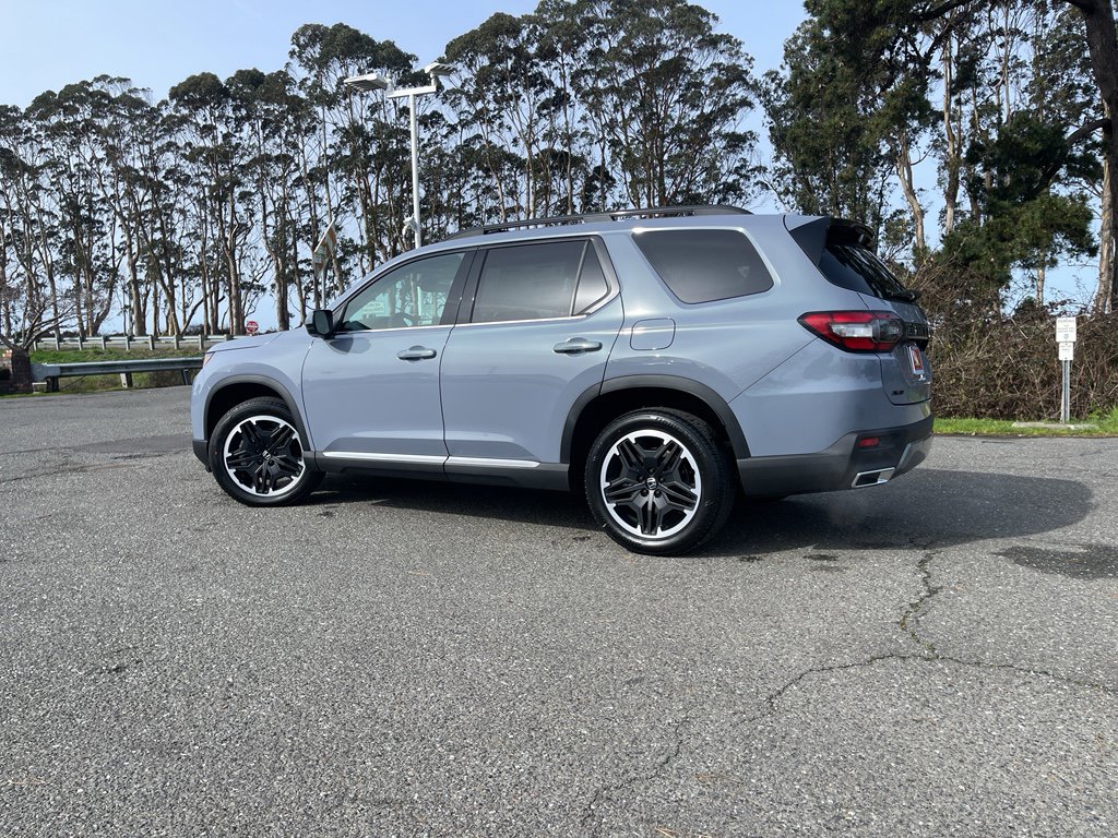 New 2026 Honda Pilot Touring image 12