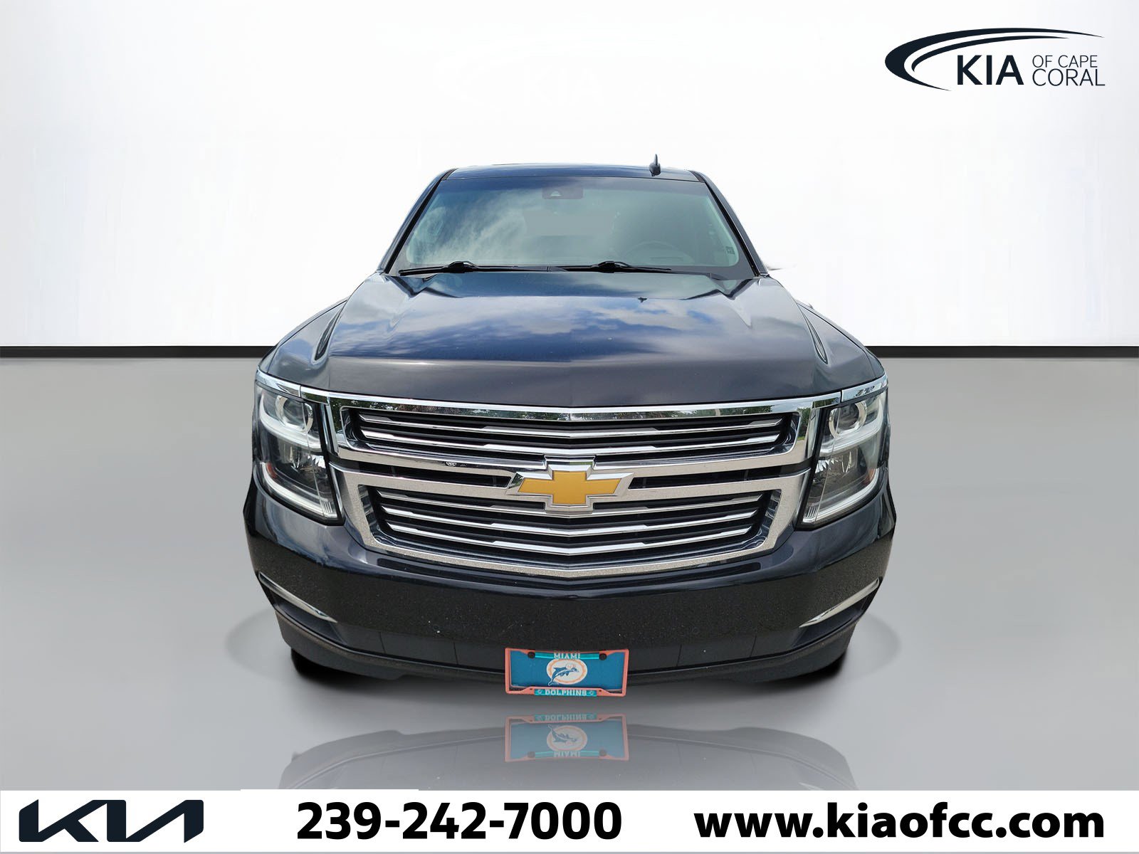 Used 2017 Chevrolet Suburban Premier AWD/4WD image 2