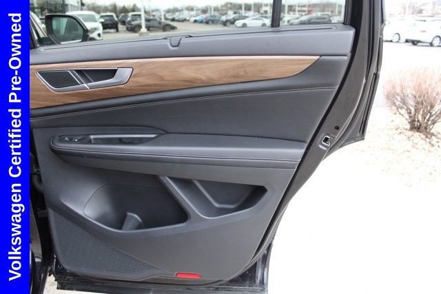 Used 2024 Volkswagen Atlas SE image 25