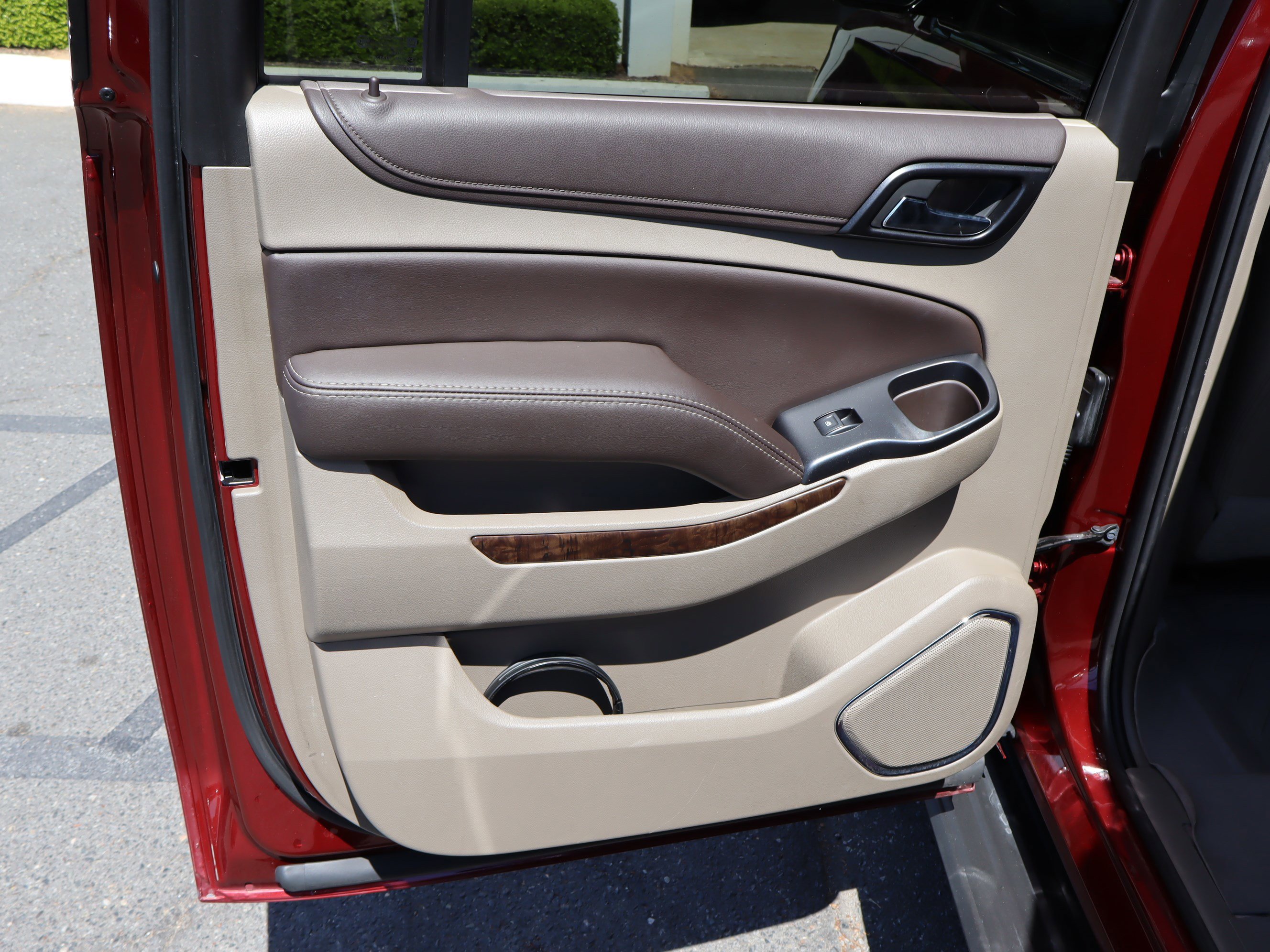 Used 2017 Chevrolet Suburban LT AWD/4WD image 32