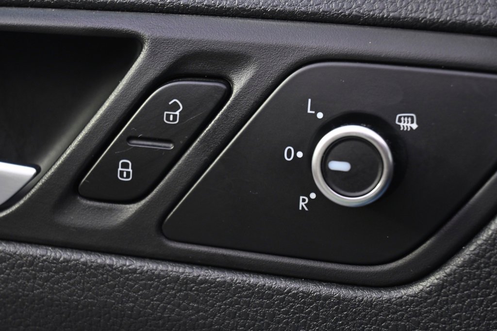 Used 2013 Volkswagen Jetta SE image 22