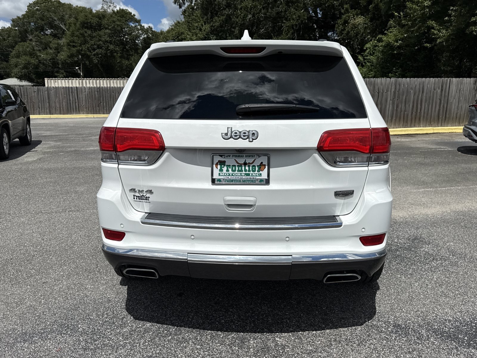 Used 2015 Jeep Grand Cherokee Summit AWD/4WD image 5