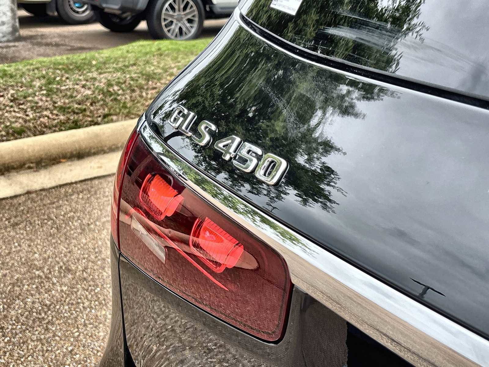 New 2026 Mercedes-Benz GLS 450 4MATIC image 15