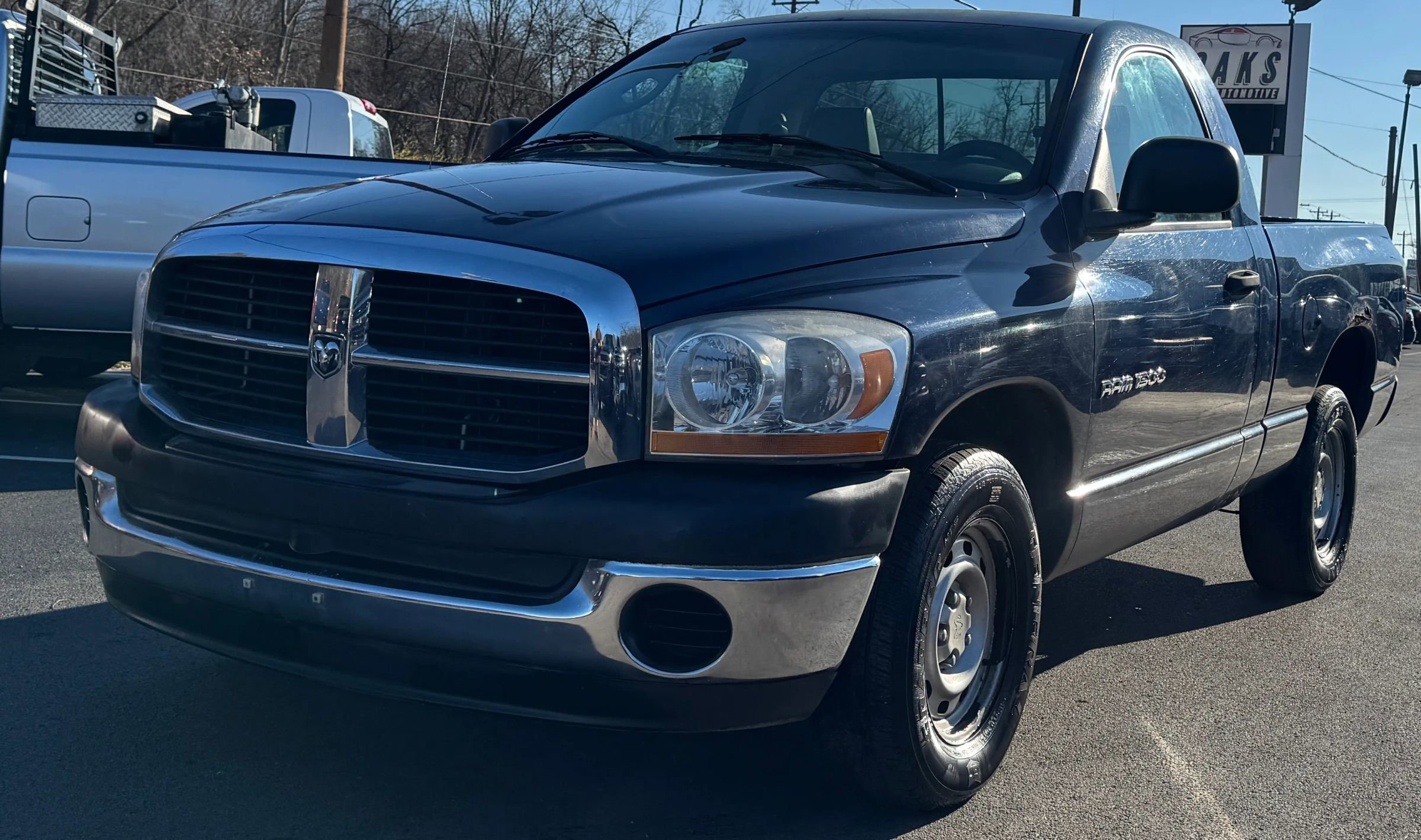 Used 2006 Dodge Ram 1500 Truck ST image 2