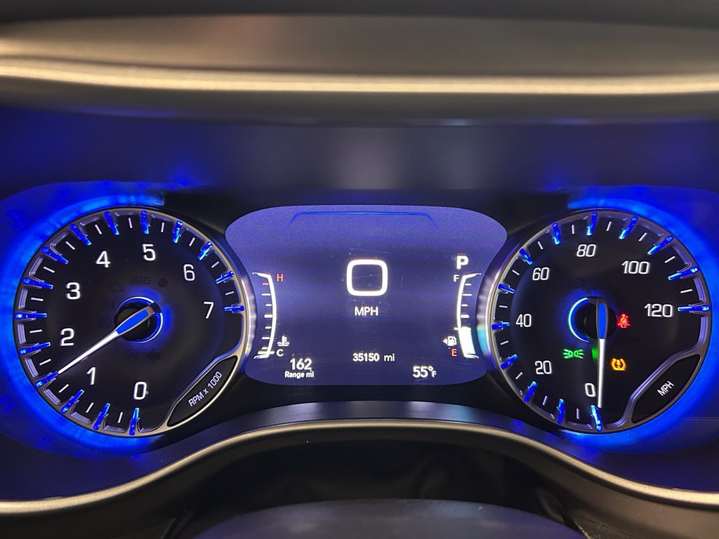 Used 2025 Chrysler Pacifica Select FWD image 16