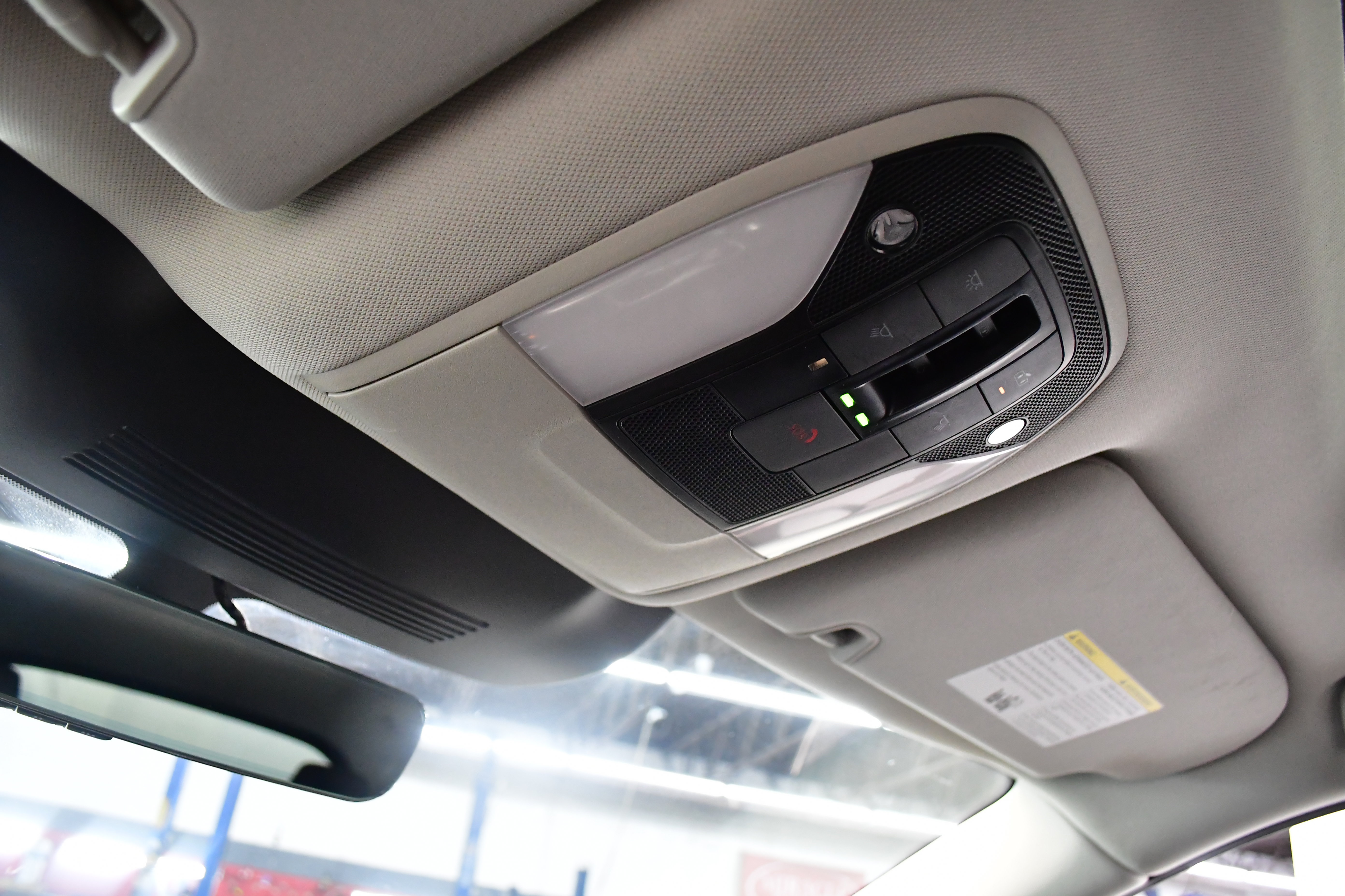 Used 2023 INFINITI QX60 Luxe w/ Performance Audio Package image 35