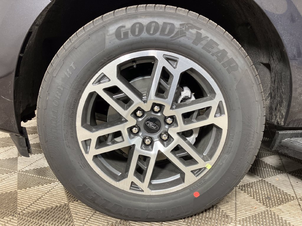 New 2026 Ford Expedition Active RWD image 10
