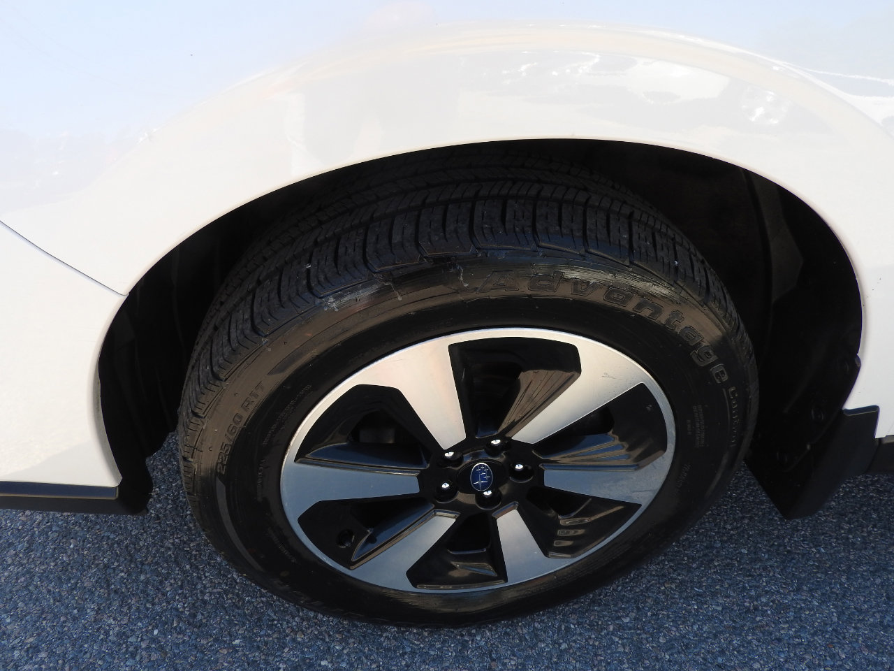 Used 2017 Subaru Forester 2.5i w/ Alloy Wheel Package image 16